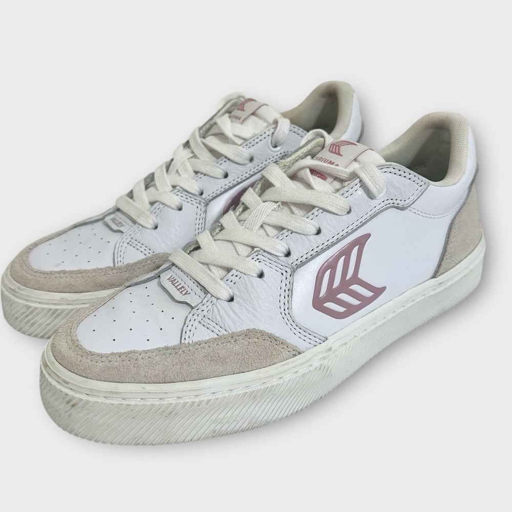 Cariuma Vallely Sneaker Women's 9 White Pink Leather Low Top Lace Up Shoes